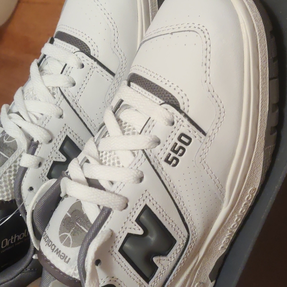 New Balance 550 Women Size 6.5 Men Size 5 White Shadow Grey - Picture 9 of 9